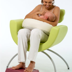 Poltrona per l'allattamento al seno con cuscino e poggiapiedi