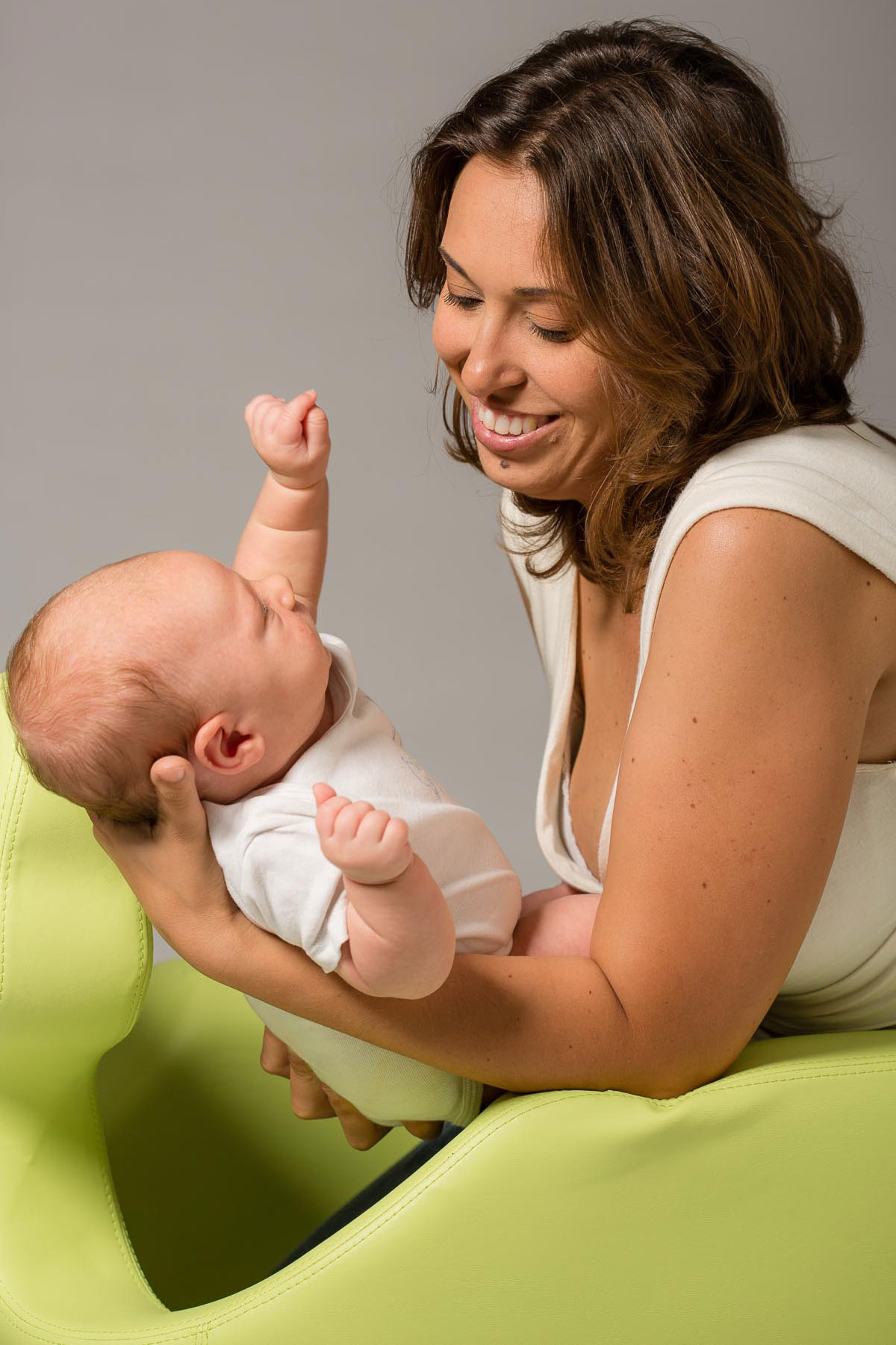 Poltrona per allattamento - Breastfeeding armchair - Stillstuhl - Sillón de lactancia - Fauteuil d'allaitement